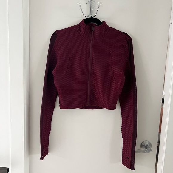 NWOT | Fashion Nova | Textured Crop Active Jacket | Small | Burgundy - Picture 10 of 12